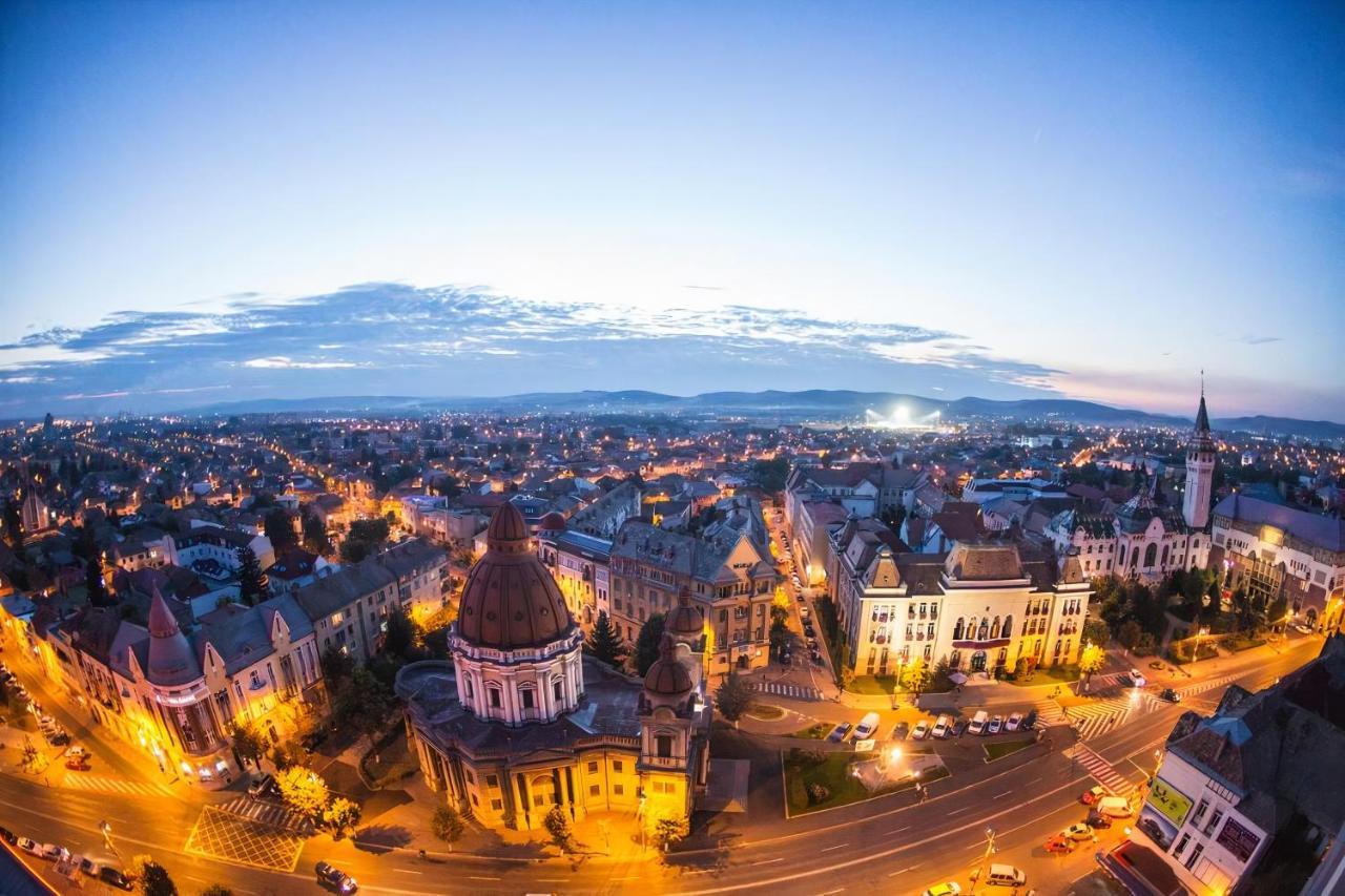 Butterfly Apartment-Hidden Gem In The Heart Of Targu Mures Ngoại thất bức ảnh