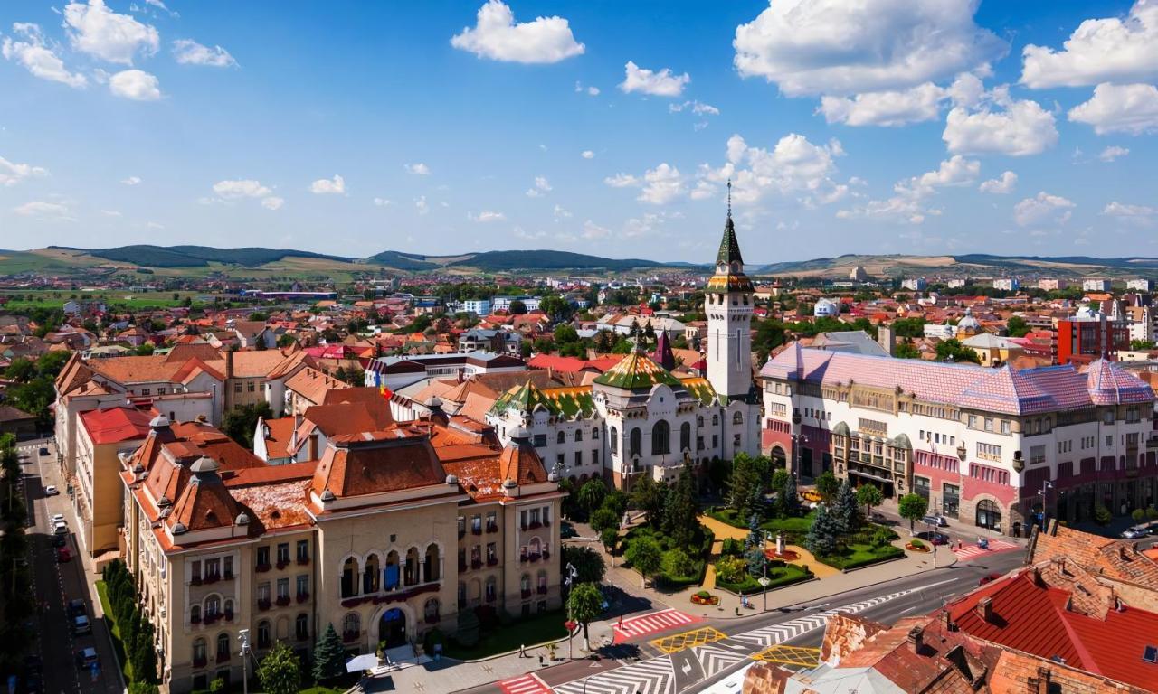 Butterfly Apartment-Hidden Gem In The Heart Of Targu Mures Ngoại thất bức ảnh